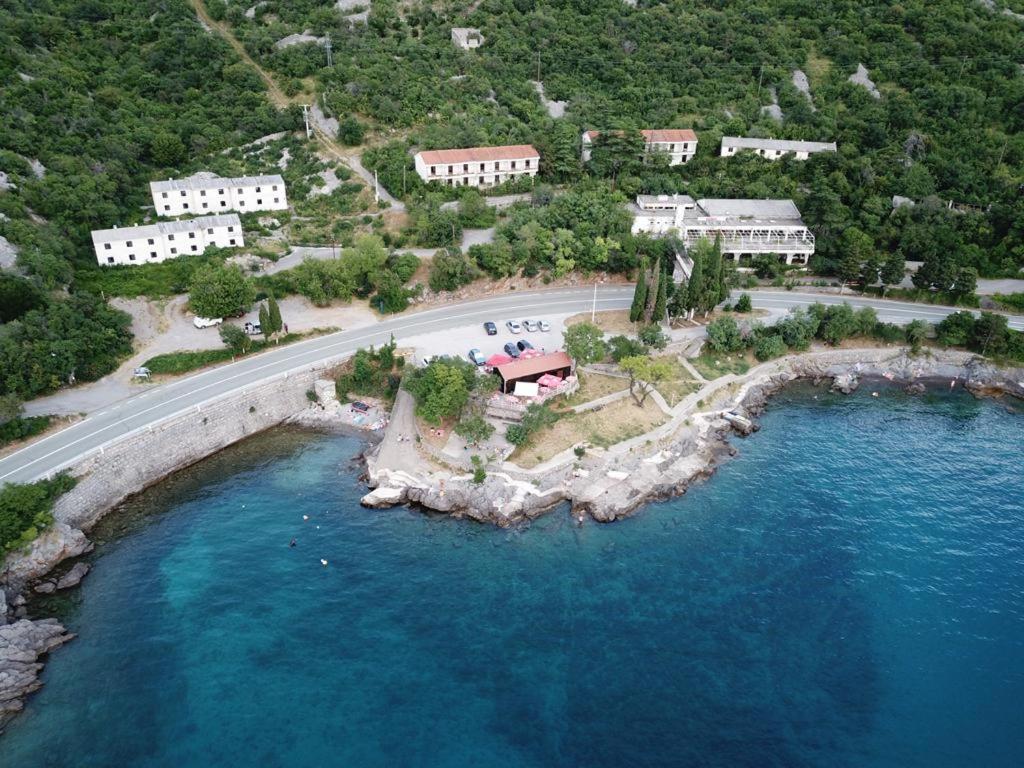 Ferienwohnung Mali Delfin Sveti Juraj Exterior foto