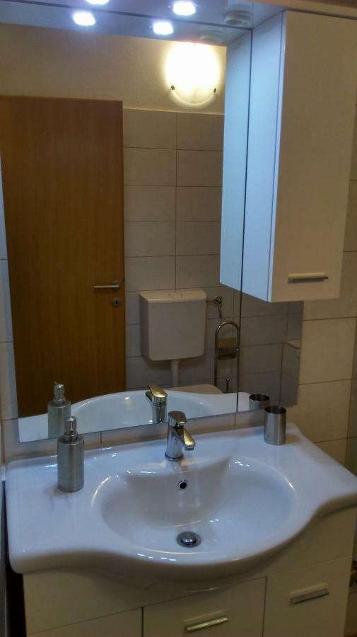 Ferienwohnung Mali Delfin Sveti Juraj Exterior foto