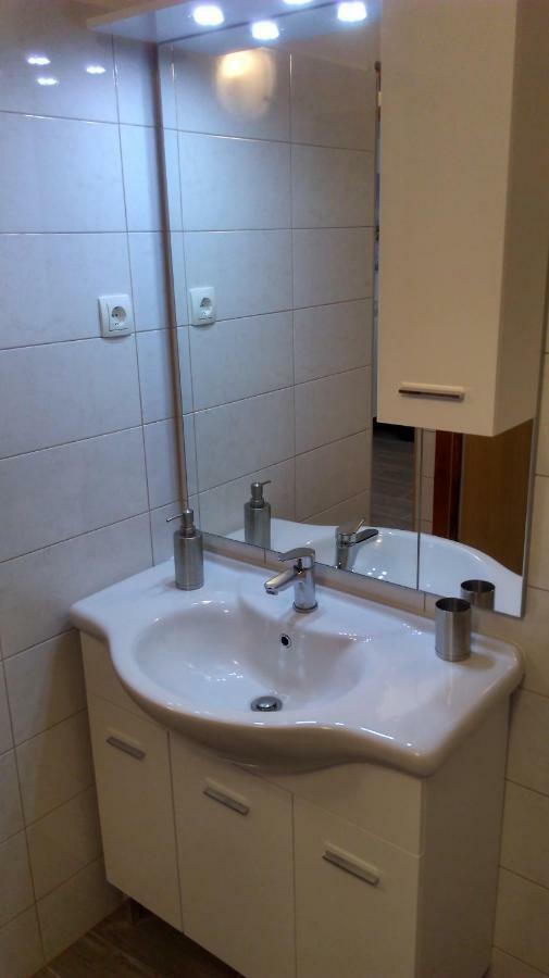 Ferienwohnung Mali Delfin Sveti Juraj Exterior foto