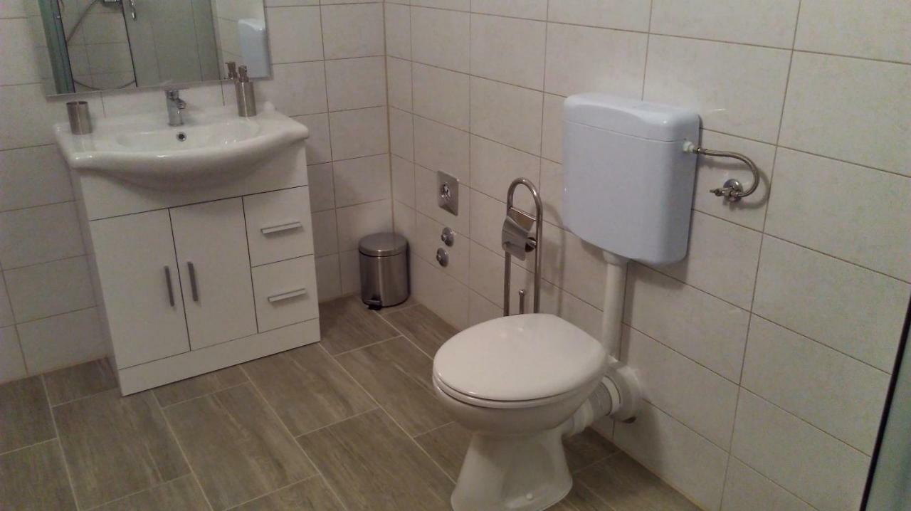 Ferienwohnung Mali Delfin Sveti Juraj Exterior foto