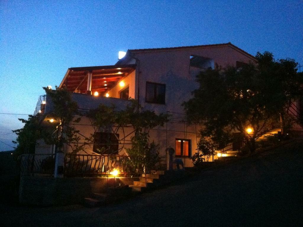 Ferienwohnung Mali Delfin Sveti Juraj Exterior foto